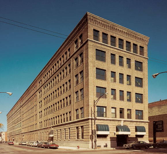 Lincoln Park Apartments exterior